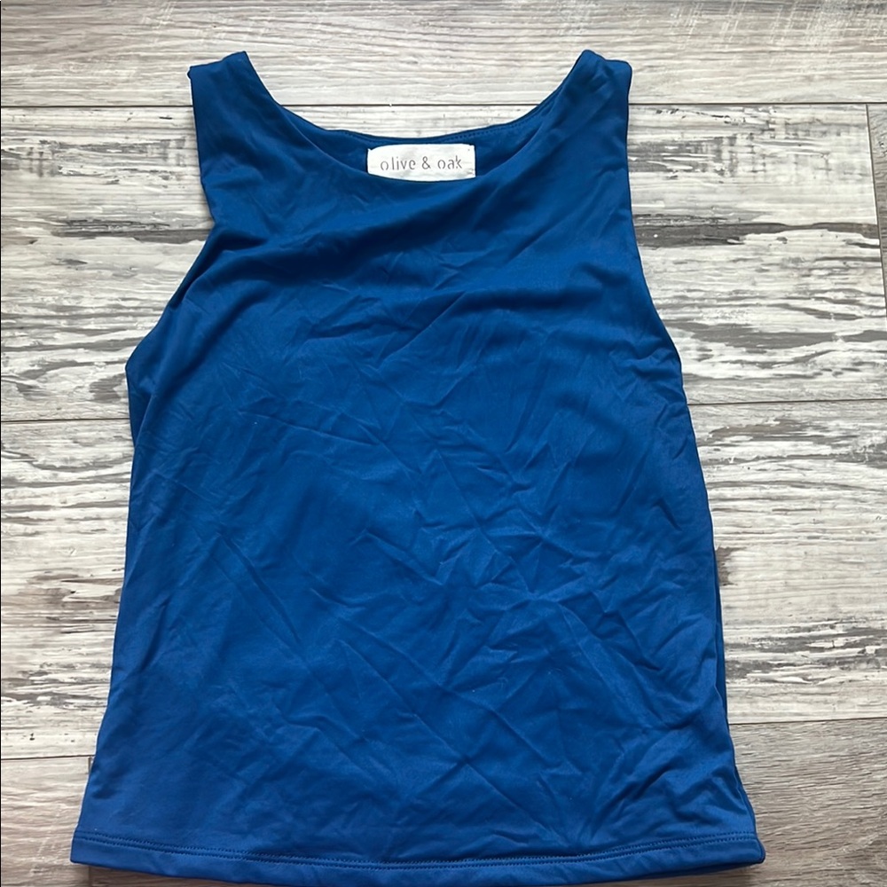 ⭐️Cute blue cropped tank